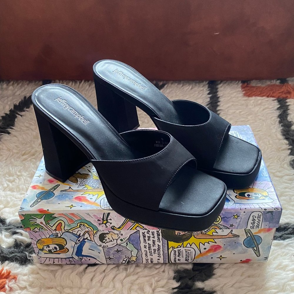Jeffrey Campbell Women's Ninety Black in Size 9